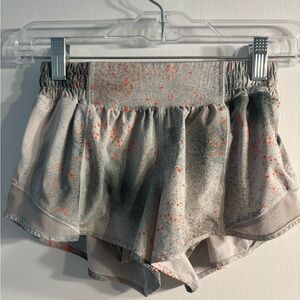 Hotty Hot Low-Rise Lined Shorts 2.5”